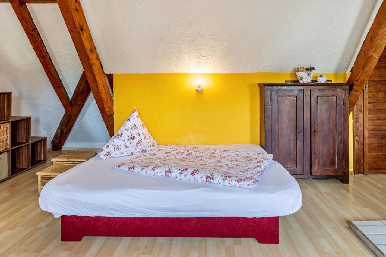 La Rose Apartment Tengen Екстериор снимка